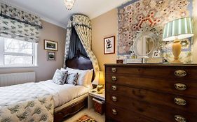 3 Bedroom Apartment On Portobello Road In Notting Hill